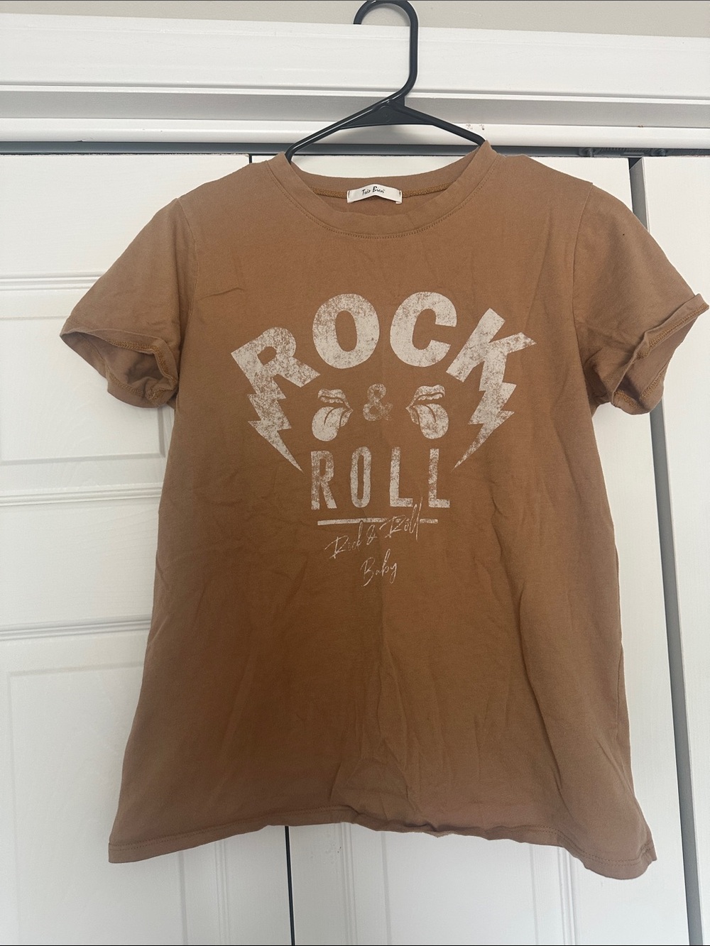 Tres Bien Brown 'Rock & Roll' Graphic Tee